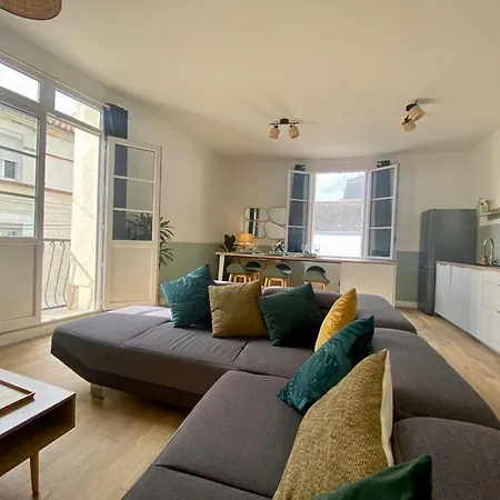 Elegance & Confort Au Coeur De Cholet ! Extérieur photo